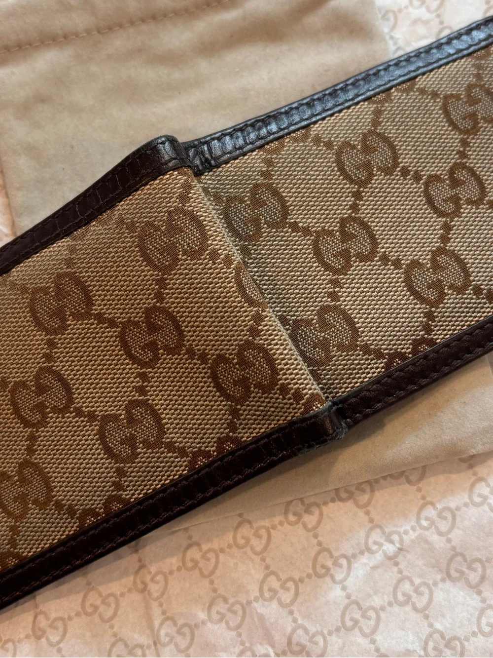 Gucci Brown Monogram Canvas Bifold Card & Money Wallet. Mini.